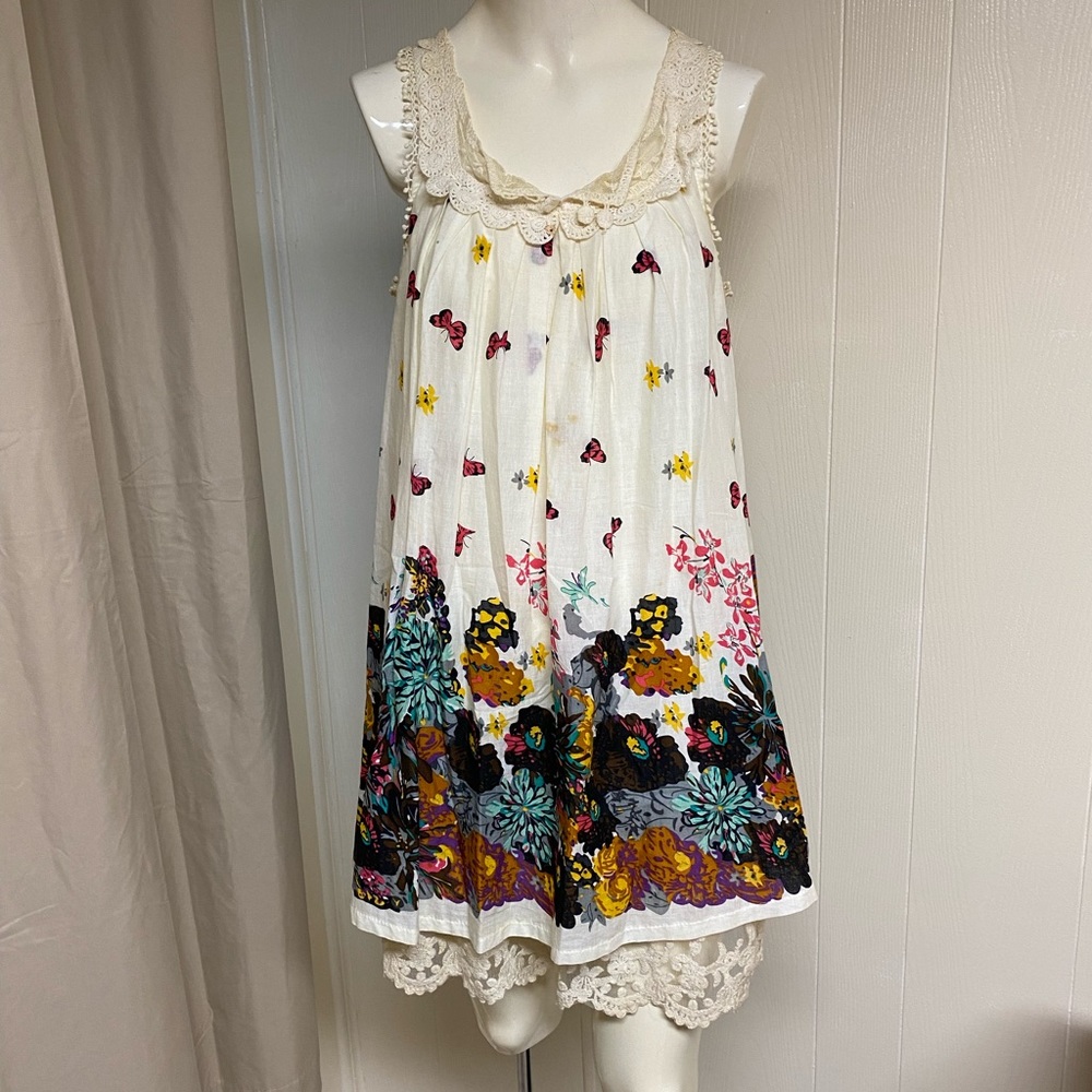 Butterfly Floral Lace Dress Size Large Vintage Inspired